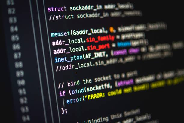 ما وراء القوالب: قوة الأنظمة البرمجية المخصصة PHP و Laravel